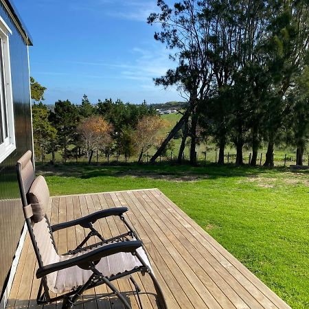 Cosy Cabin To Stay Even Better Than Glamping Pukekohe Bagian luar foto