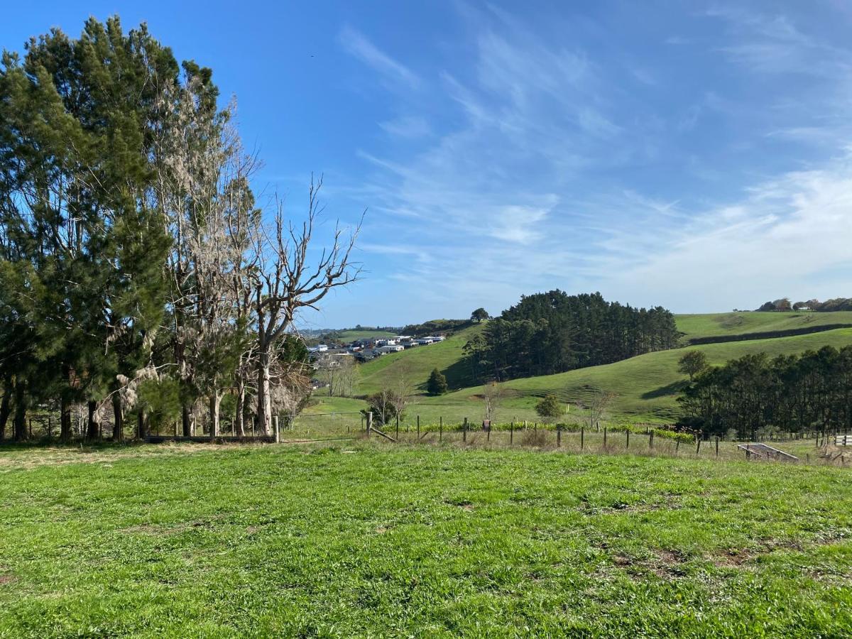 Cosy Cabin To Stay Even Better Than Glamping Pukekohe Bagian luar foto